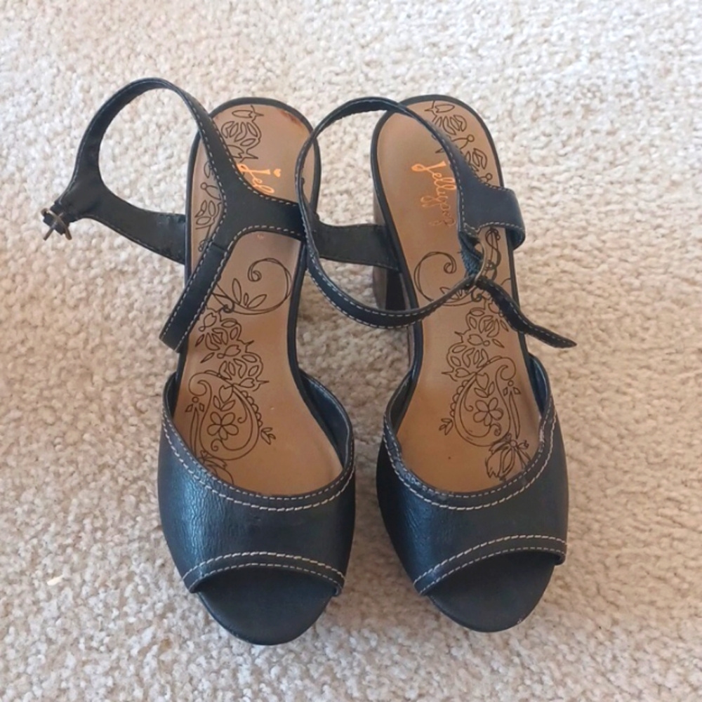 Summer sandals